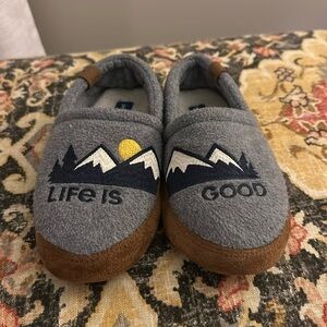 Guc Life is Good slippers size 3